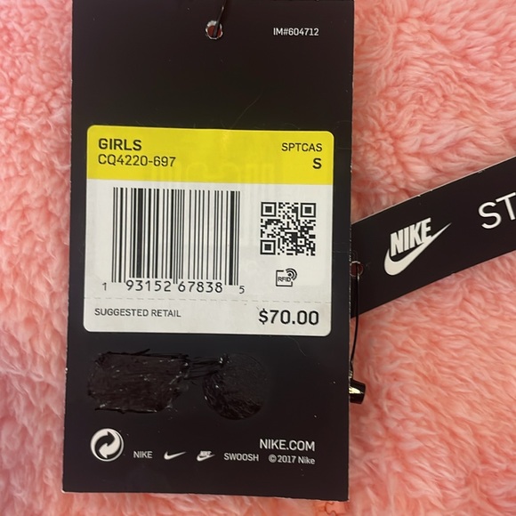 Nike peach coat - Picture 4 of 5